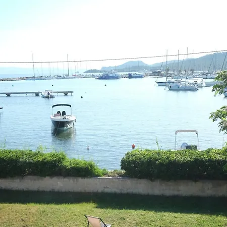 Sur Villa Hyeres