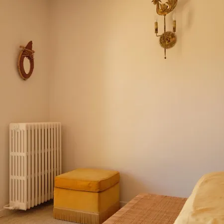 Вилла Sur Йер